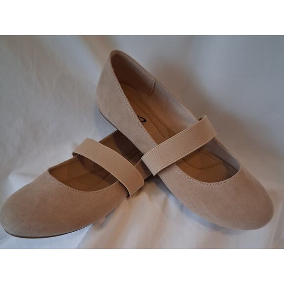 Y-NOT? Beige Suede Ballet Flats with Strap Wom
en's 8.5 NWOT - Picture 7 of 7
